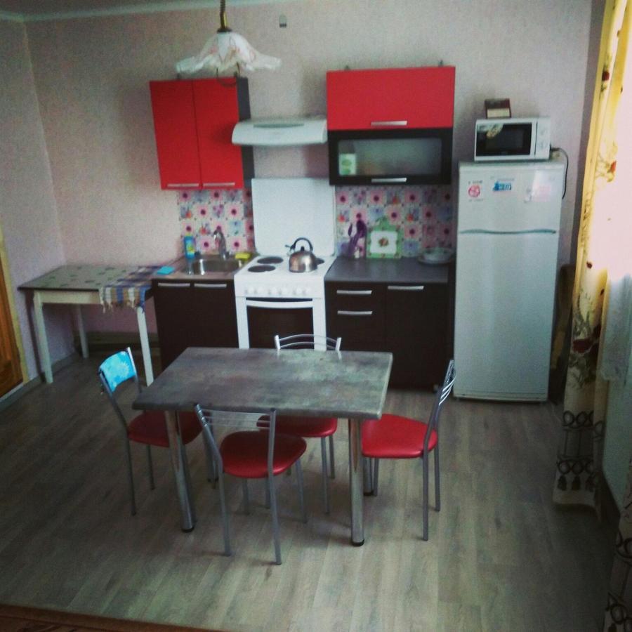 Hotel Belye Rozy Nesviž Exteriér fotografie