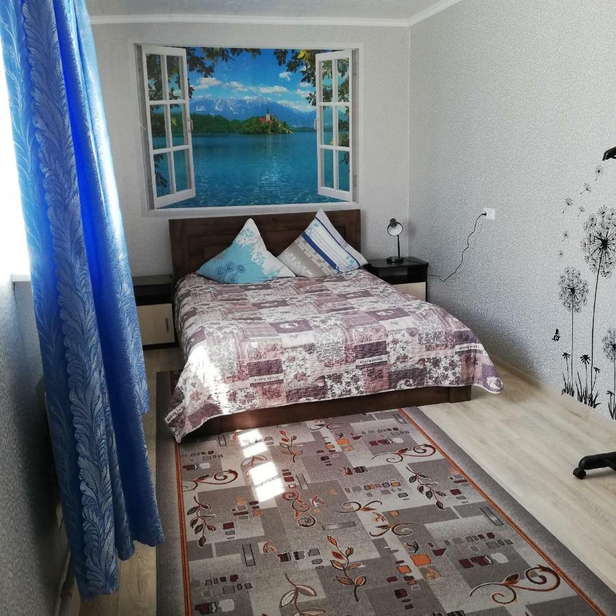 Hotel Belye Rozy Nesviž Exteriér fotografie